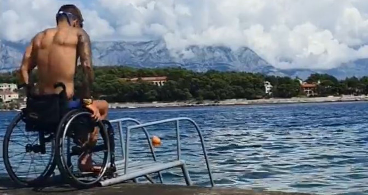 Sven je prije 16 godina završio u kolicima. Evo što mora napraviti da bi ušao u more