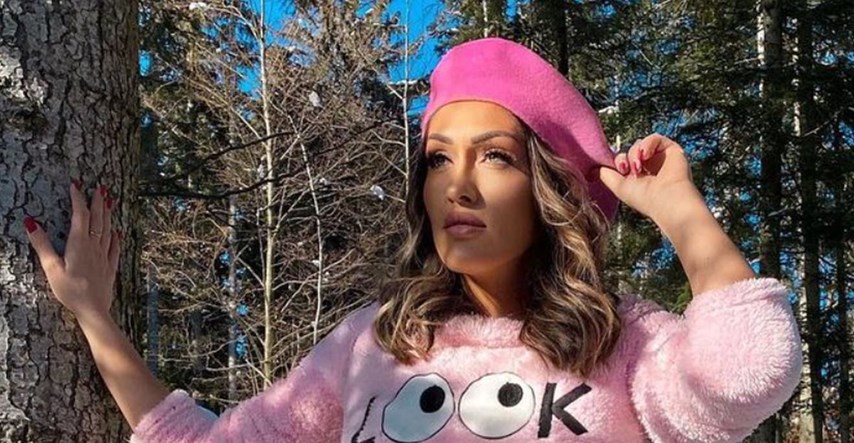 Hana Hadžiavdagić fotkala se na snijegu u gaćicama i pokazala underboob