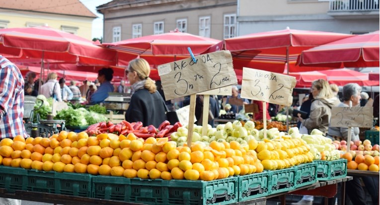 Uživo sa zagrebačkih tržnica: Pogledajte kako se kreću cijene voća i povrća