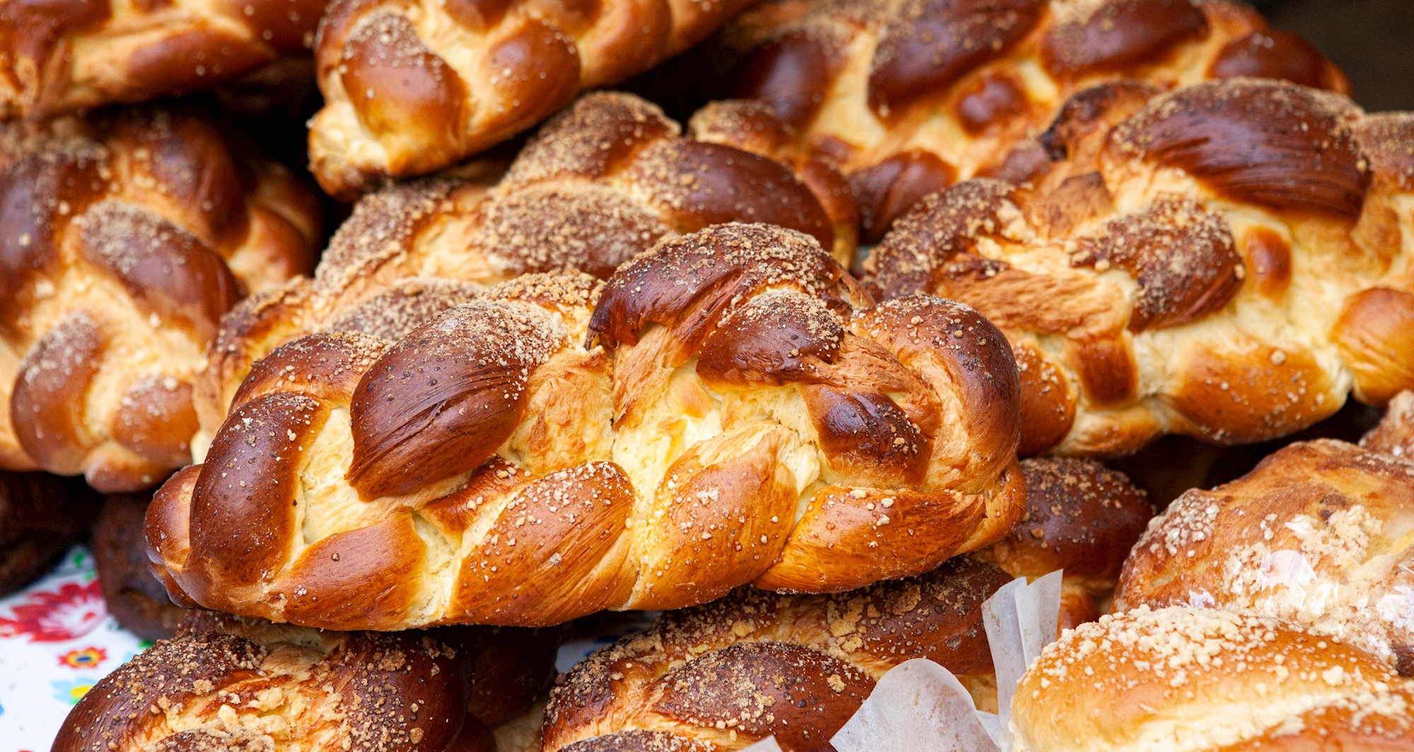 VIDEO Pogledajte kako isplesti savršeni challah i raskošne pletenice od tijesta