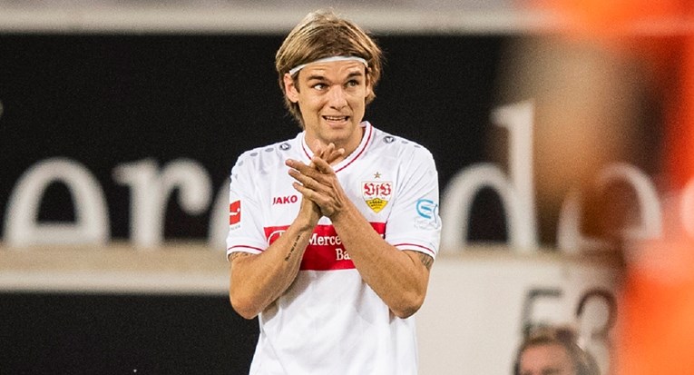Sosa je sezonu počeo kao kapetan Stuttgarta. Jedan gol je zabio, a drugi namjestio