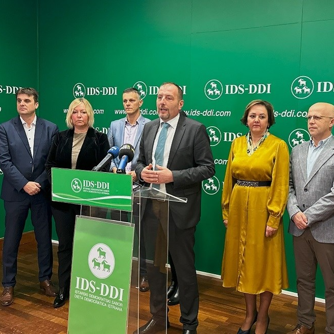 IDS: Ne znamo što je gradonačelnik Pule pokušao postići, možda izazvati nostalgiju