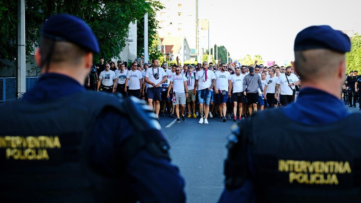 Torcida pisala Božinoviću: Ministre, obuzdajte zvijeri dok nije prekasno