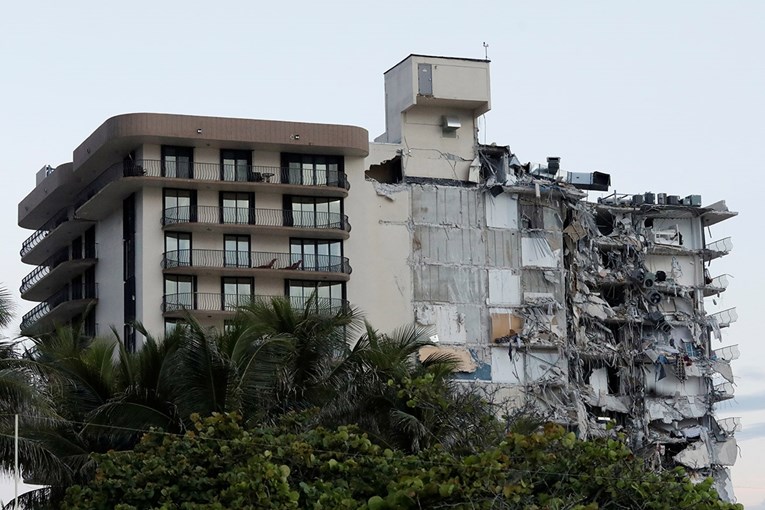 FOTO Pogledajte slike urušenog nebodera u Miamiju, još se ne zna broj žrtava