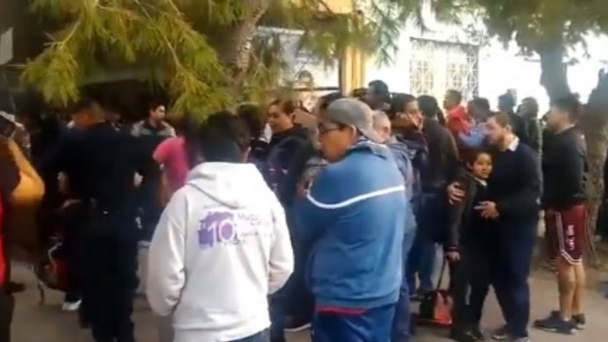 Dvoje mrtvih u pucnjavi u osnovnoj školi u Meksiku, 8-godišnjak pucao u učionici