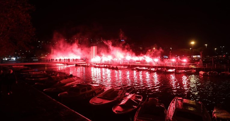 Armada prigodnom bakljadom odala počast žrtvama Vukovara