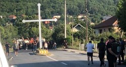 Kosovo zabranilo srpske registracije, lokalni Srbi postavili barikade na cestama