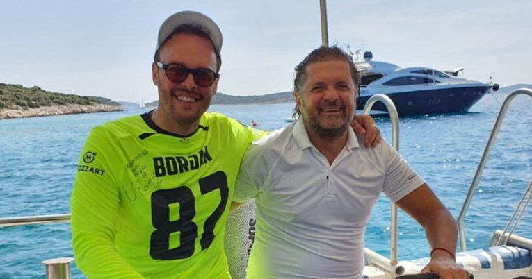 Kojić na fotki s Milanom nosi dres Zvezdaša koji kaže da je rođen u srpskoj Dalmaciji
