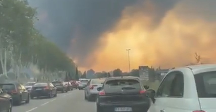 VIDEO Velik požar na jugu Francuske, ljudi bježe, evakuirani kampovi