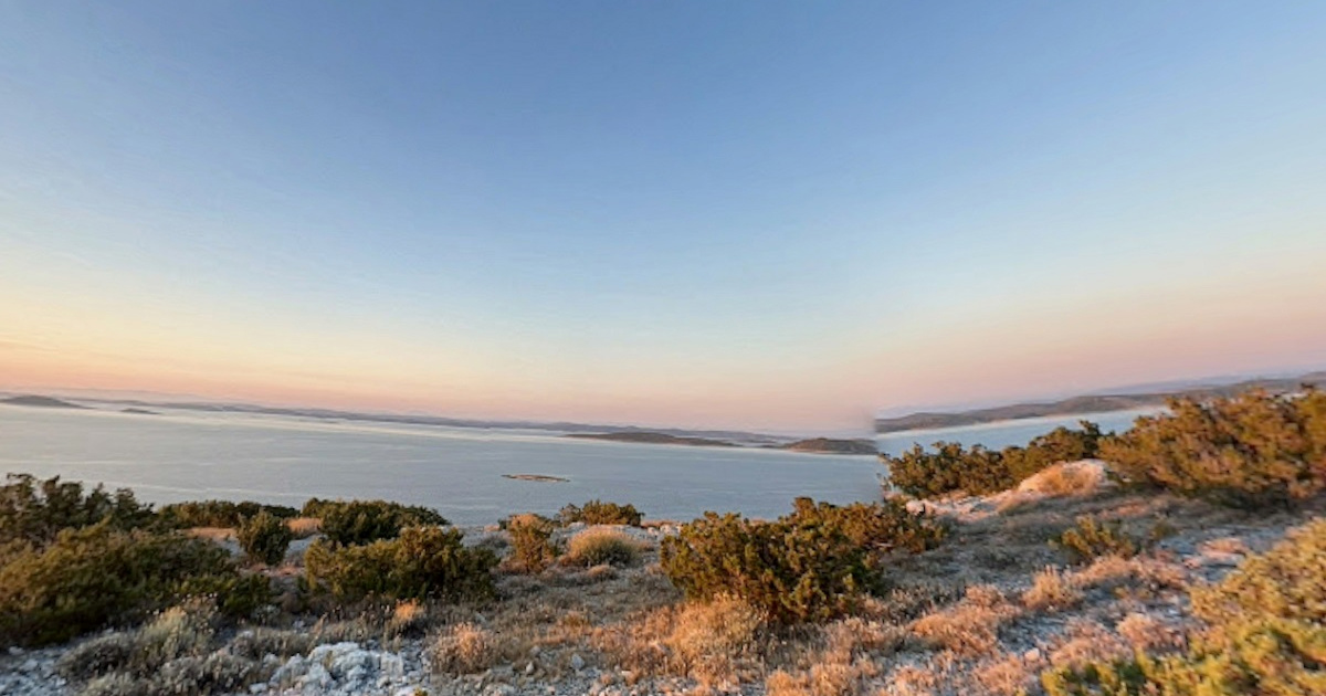 Požar na Žirju: Vatra progutala jednu brodicu, druga oštećena
