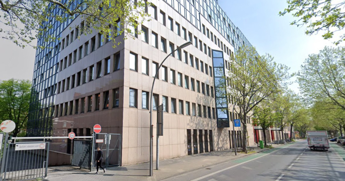 Djevojčica (6) pala s trećeg kata u Berlinu. Muškarac je uhvatio