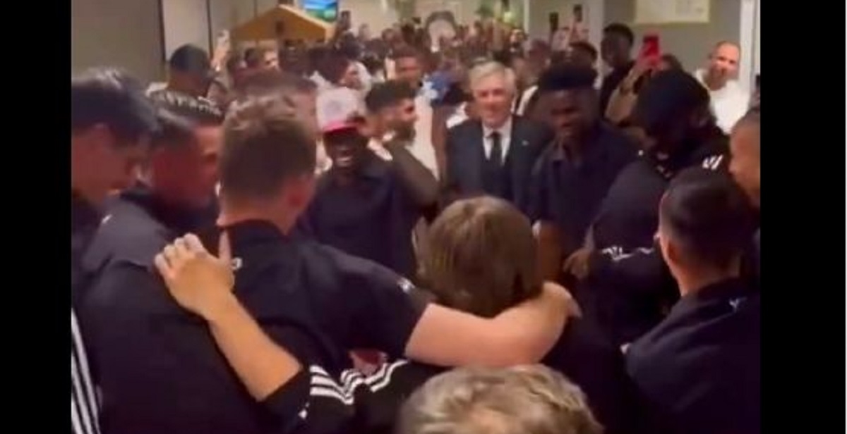Ancelotti je ušao u svlačionicu Reala. Pogledajte što je slijedilo