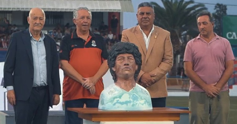 Bruce Lee ili Sylvester Stallone? Ovo je novi spomenik posvećen Maradoni