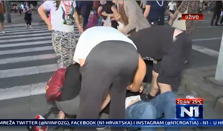 Nova brutalna intervencija srpske policije, ljudi na tlu, među njima i lider Dveri