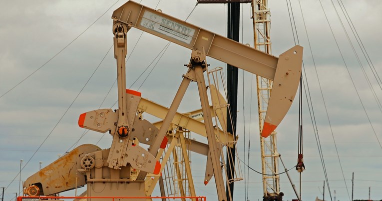 Cijene nafte prekoračile 44 dolara zbog smanjene opskrbe vodećih proizvođača