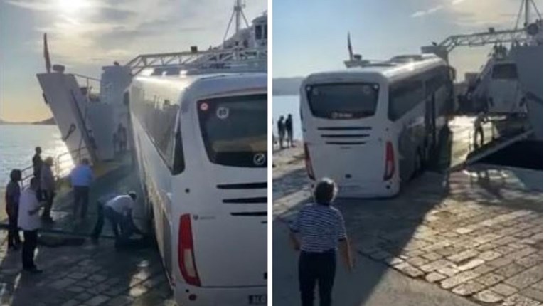 VIDEO Autobus se zaglavio na trajektnoj rampi u Orebiću