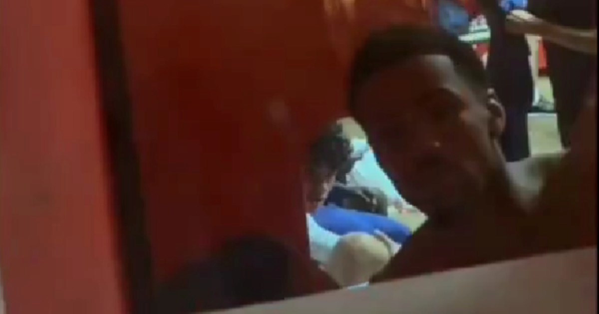 Skandal u Kazahstanu. Navijač snimao mlade engleske zvijezde u svlačionici