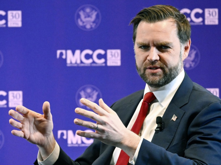 JD Vance se hvali da je obustavio pomoć Ukrajini. Što stoji iza toga?