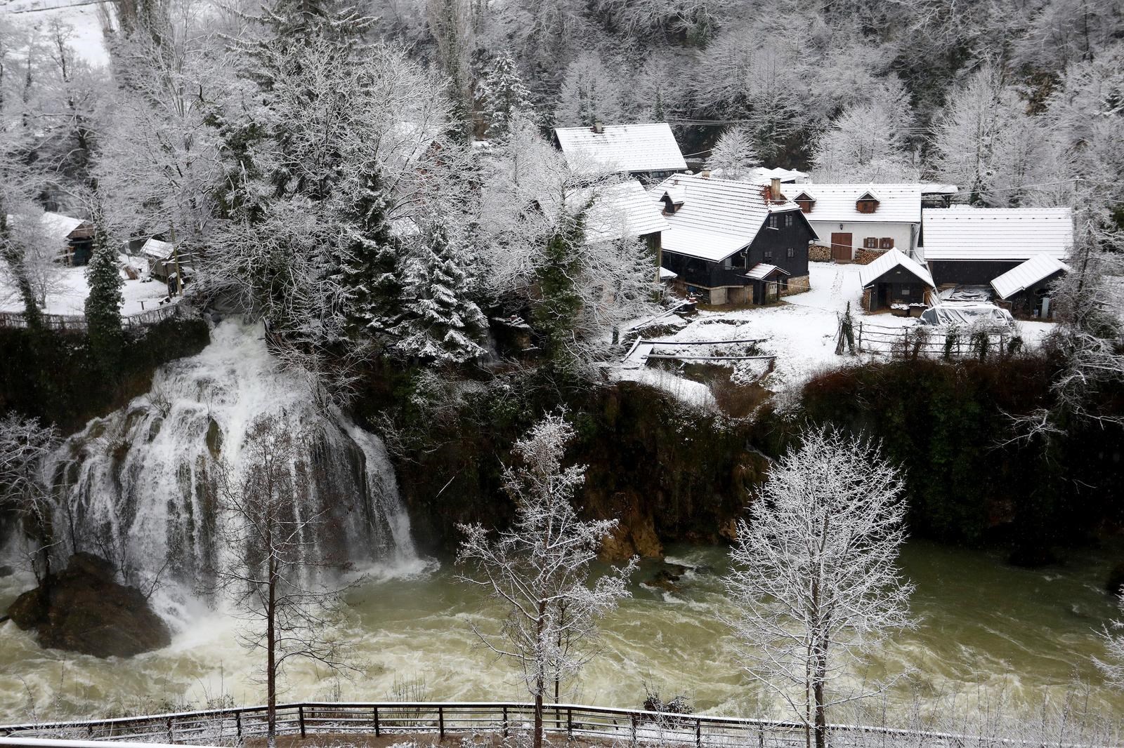 Rastoke pod snijegom izgledaju kao prizor iz bajke. Pogledajte predivne snimke