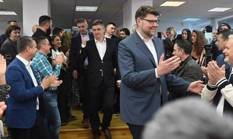 VIDEO Pogledajte kako je Milanović dočekan u SDP-u