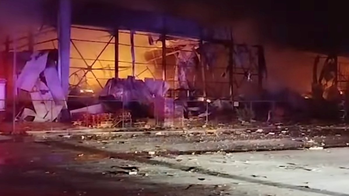 Pet osoba nestalo nakon požara u tvornici hrane u Grčkoj