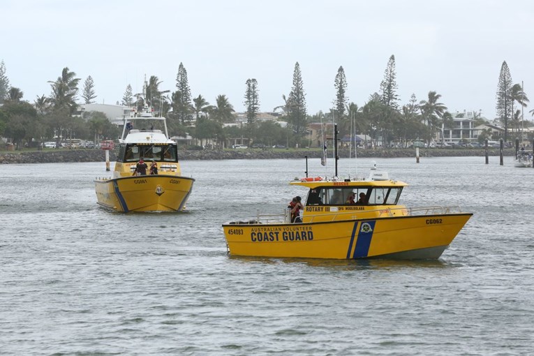 Australac (13) plivao 4 sata, spasio obitelj. Policajac: Ne mogu ga dovoljno nahvaliti