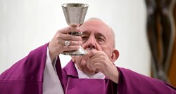 Papa zadovoljan oslobađajućom presudom kardinalu optuženom za pedofiliju