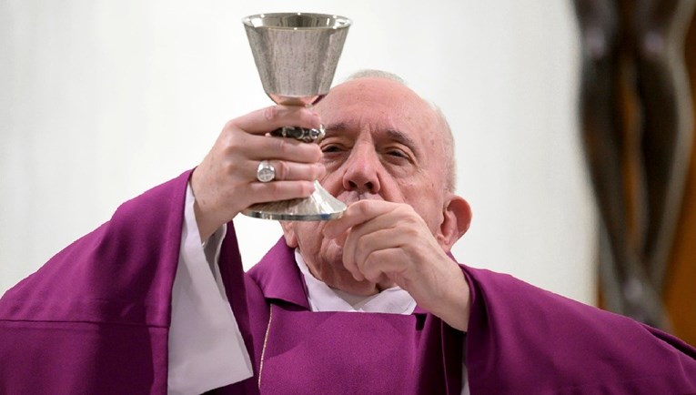 Papa zadovoljan oslobađajućom presudom kardinalu optuženom za pedofiliju