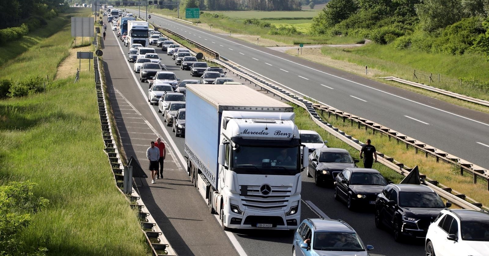 FOTO Velike gužve zbog teške prometne na A3, kolona je duga 14 kilometara