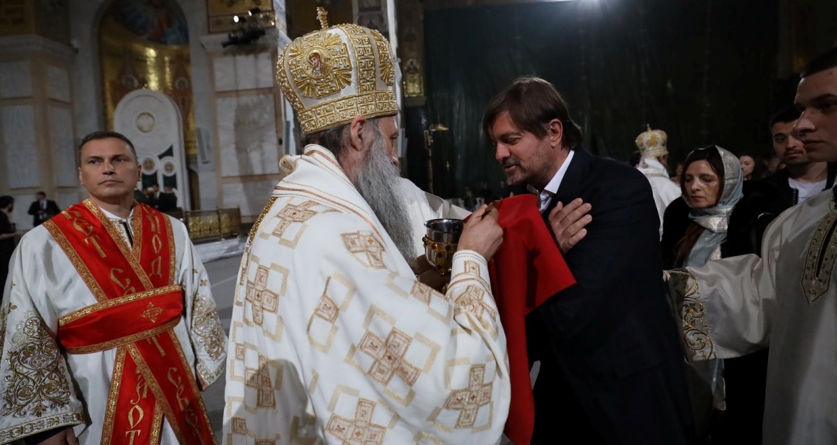 Milan Popović se pojavio u javnosti, s Porfirijem proslavio pravoslavni Uskrs