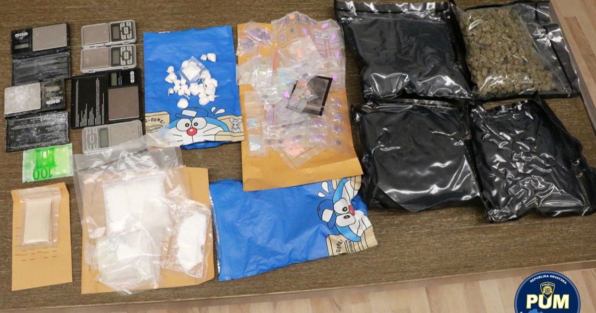 FOTO 19-godišnjakinji u stanu u Čakovcu pronašli hrpu droge