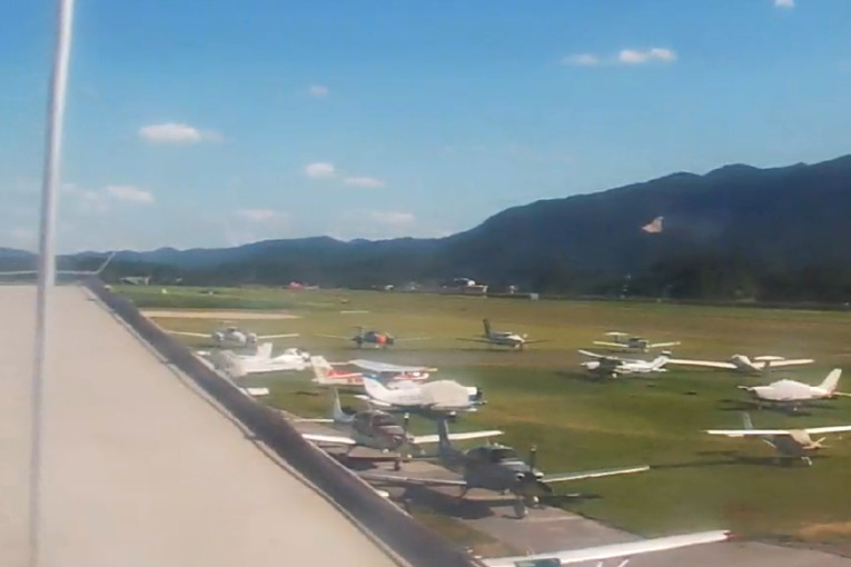 Jedrilica se srušila u Sloveniji, pilot prevezen helikopterom u bolnicu