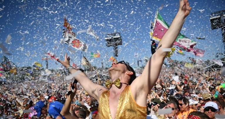 Iako raste broj novozaraženih, Britanci održavaju festival od 40 tisuća ljudi