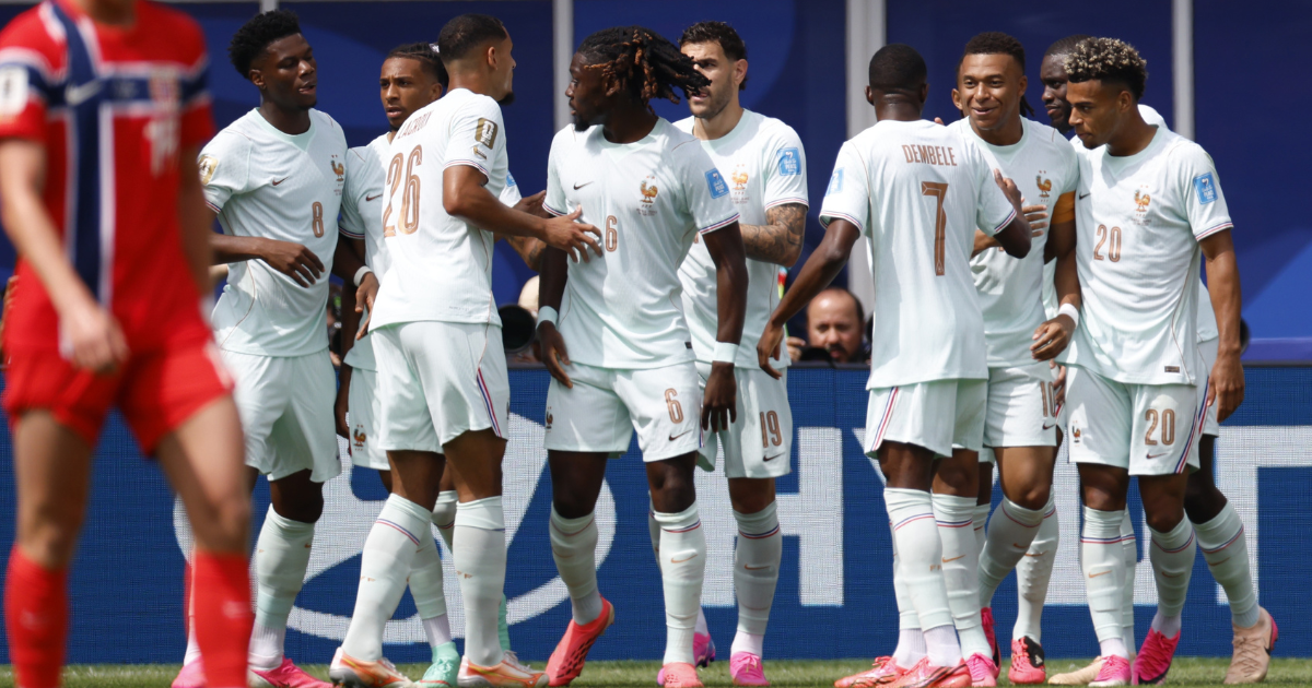 FIFA zabranila Francuzima nošenje crnog flora