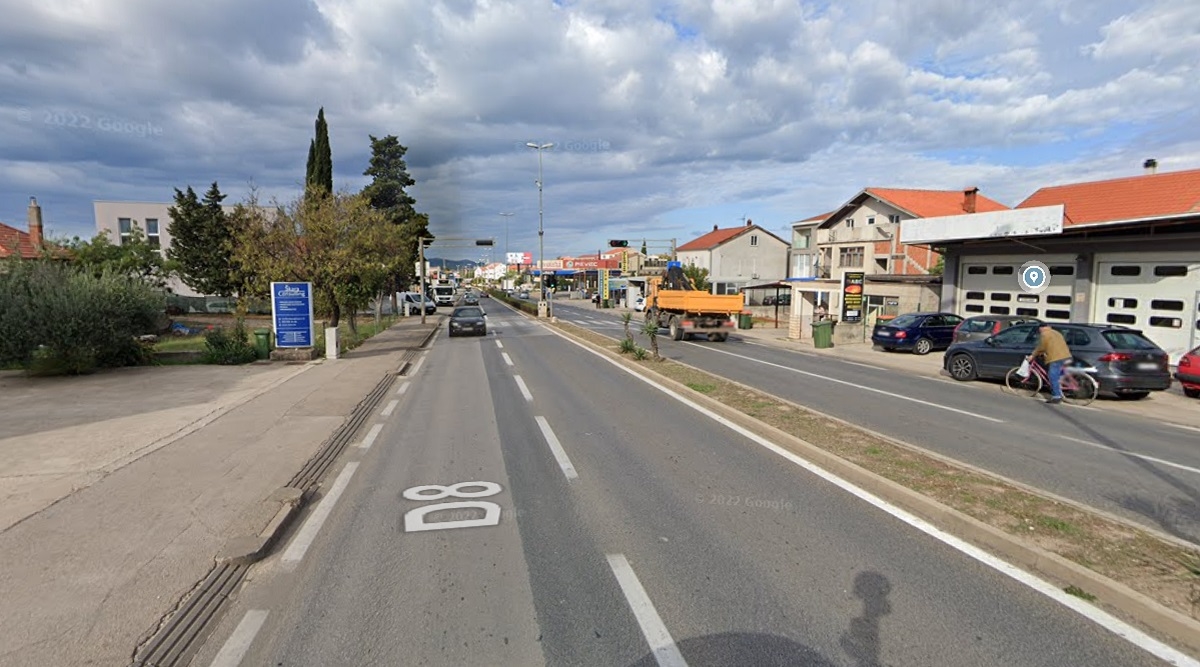 Zagrepčanin u Zadru kroz grad vozio 136 na sat. Kaže da je jurio jer mu je umro stric