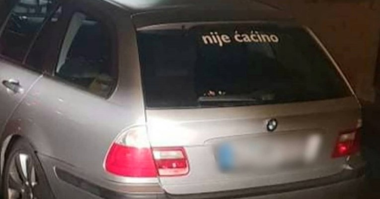 Natpis na BMW-u iz Dalmacije nasmijao Fejs, ljudi pišu: Materino je, zato je karavan