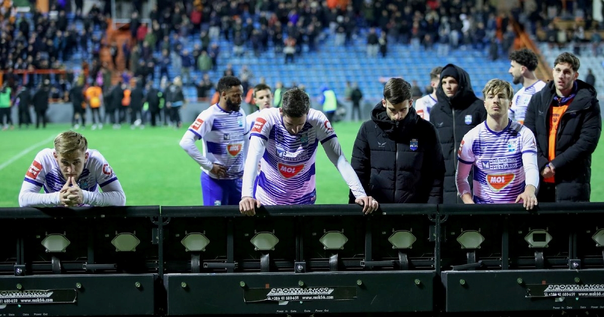 FOTO Kohorta postrojila igrače Osijeka nakon debakla u Šibeniku