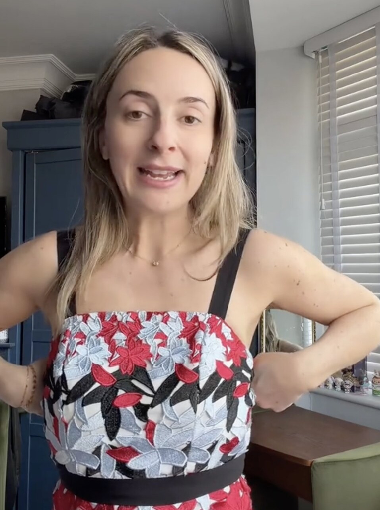 Žena u second handu pronašla Ted Baker haljinu za 10 eura, vrijedi puno više