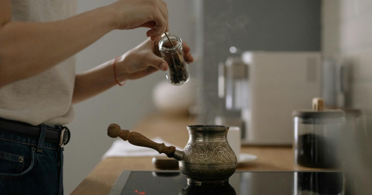 Dodajte ova dva začina u kavu za zdravije srce i manje upala