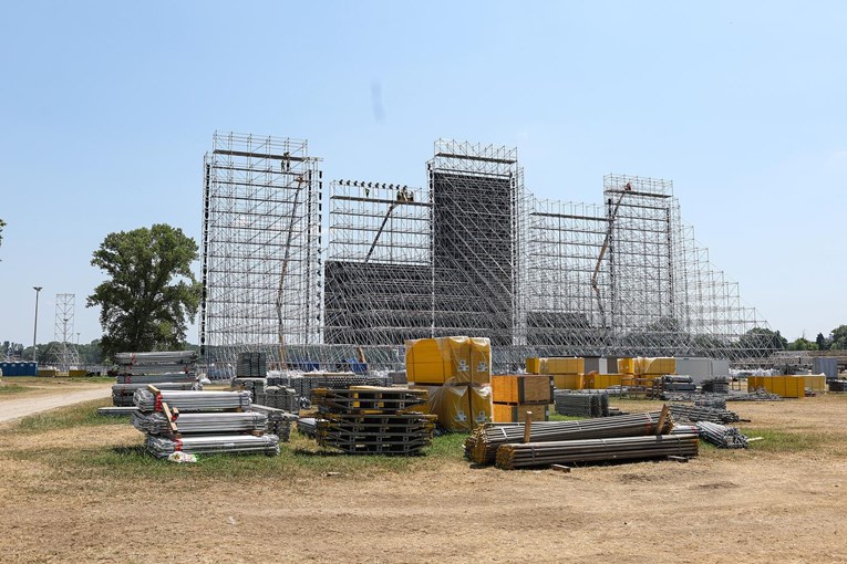 Bolnice oslobađaju krevete i pojačavaju dežurstva uoči Thompsonovog koncerta