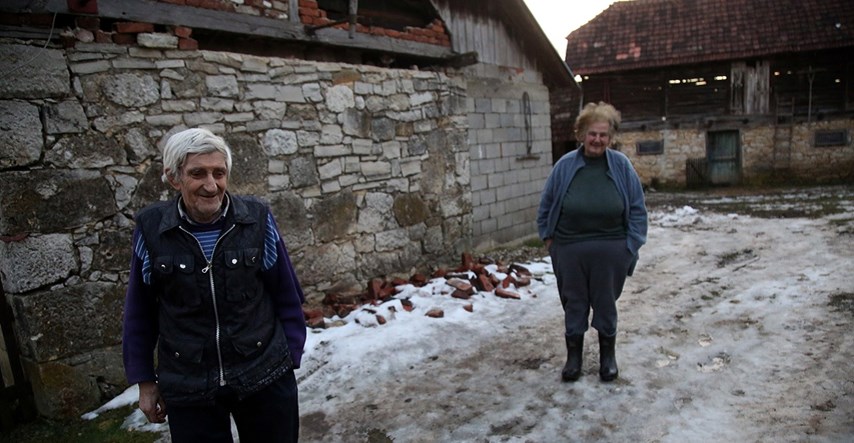 U Hrvatskoj Kostajnici tri obitelji na rubu klizišta: "Držimo se zubima za vjetar"