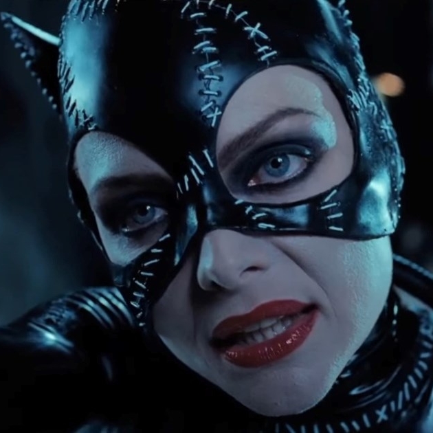Tim Burton trebao je raditi na filmu o Catwoman u kojem bi glumila Michelle Pfeiffer