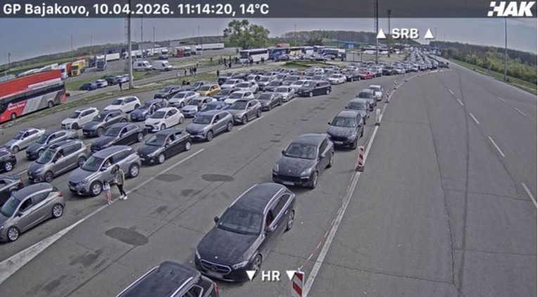FOTO Počela primjena EES-a. Kilometarske kolone na ulazu u Hrvatsku