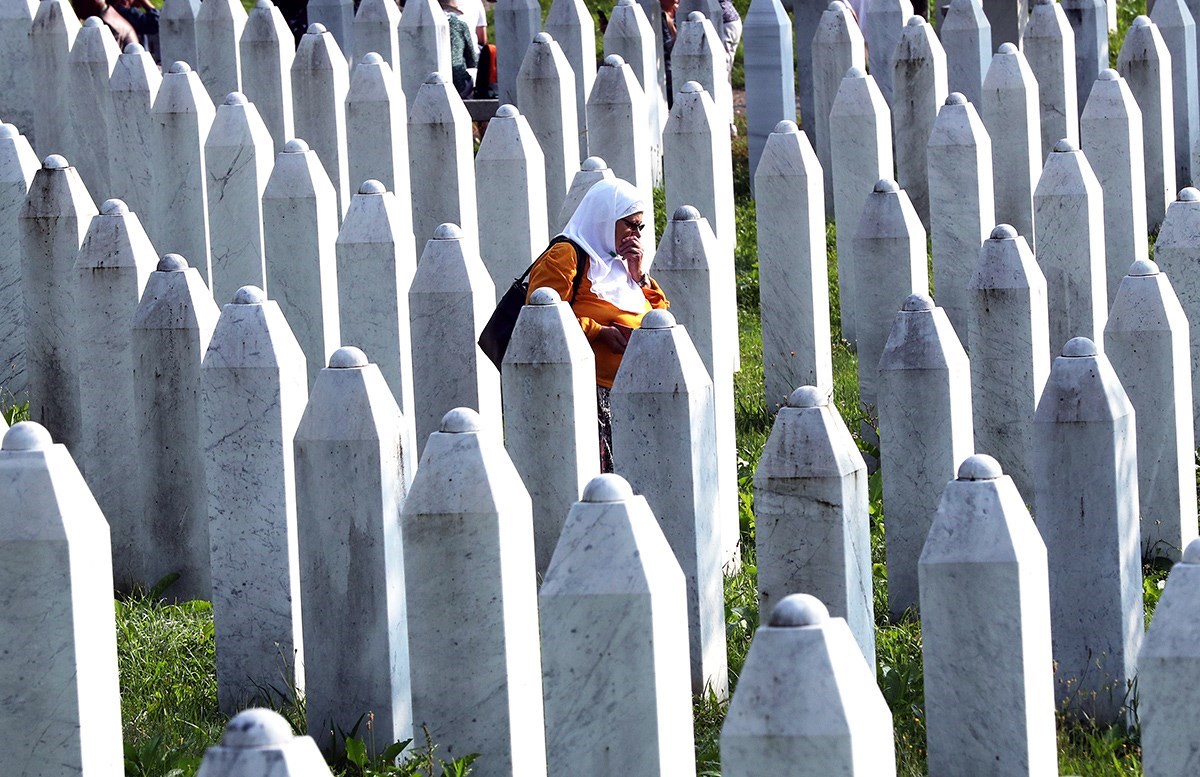 Nadbiskup o genocidu u Srebrenici: Grobovi zauvijek opominju i pozivaju na mir