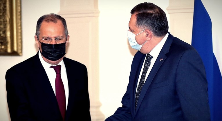Rusija vraća zlatnu ikonu poklonjenu Lavrovu dok BiH ne provjeri njezino podrijetlo