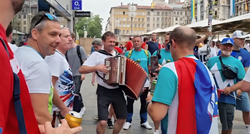 VIDEO Navijači Srbije i Slovenije okupili se uoči utakmice: "Hrvatska se sje*ala"