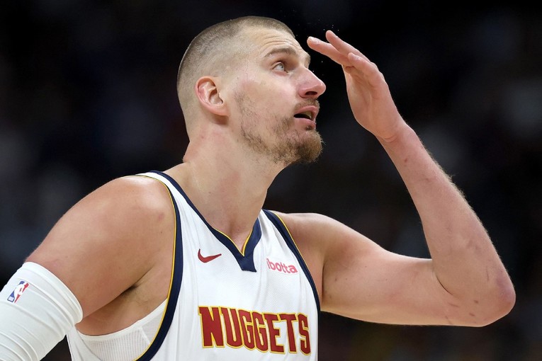 Denver na korak do ispadanja. Jokić isključen jer je poludio zbog poteza suparnika