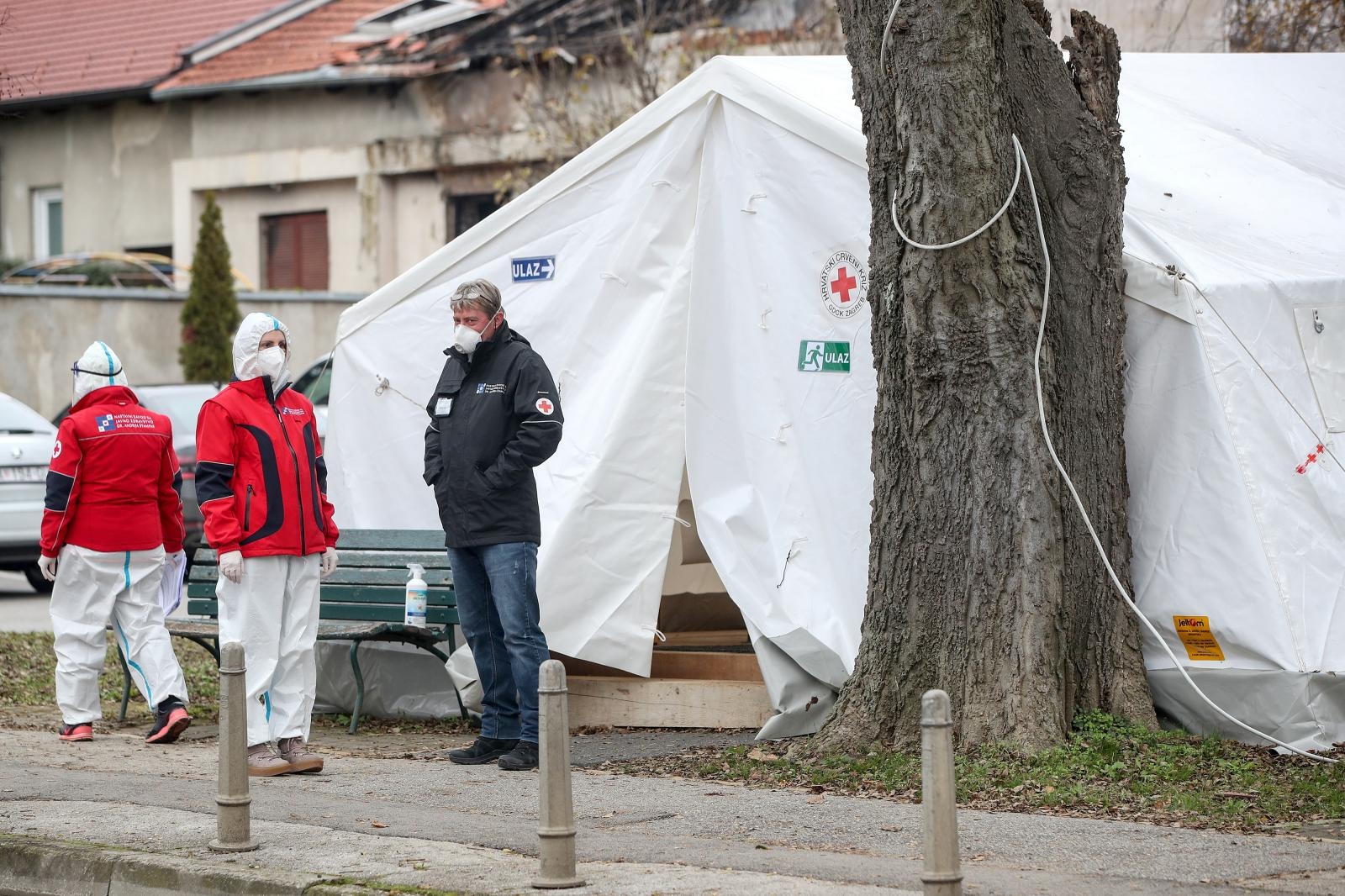 U Češkoj preko 10.000 mrtvih, uvode se jako stroge mjere za Božić