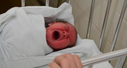 Apel ministru Berošu: U nekim rodilištima majke i novorođenčad odvajaju nakon poroda