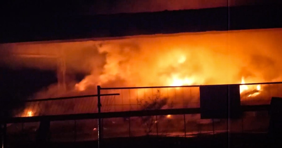 VIDEO Noćas gorjelo na Jakuševcu, čekaju se rezultati mjerenja kvalitete zraka